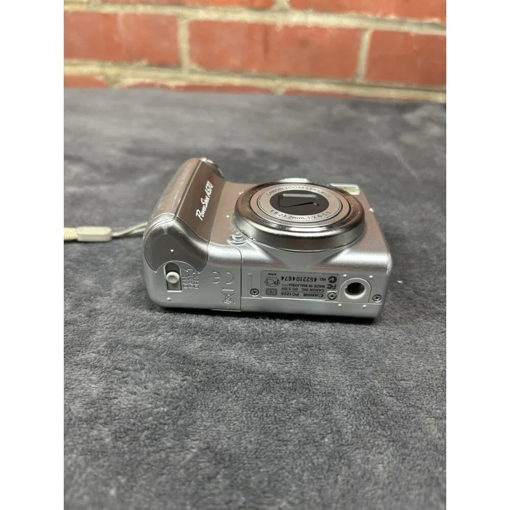 Canon PowerShot A570 IS Digital Camera 7.1MP 4x Optical Zoom For Parts/Repair